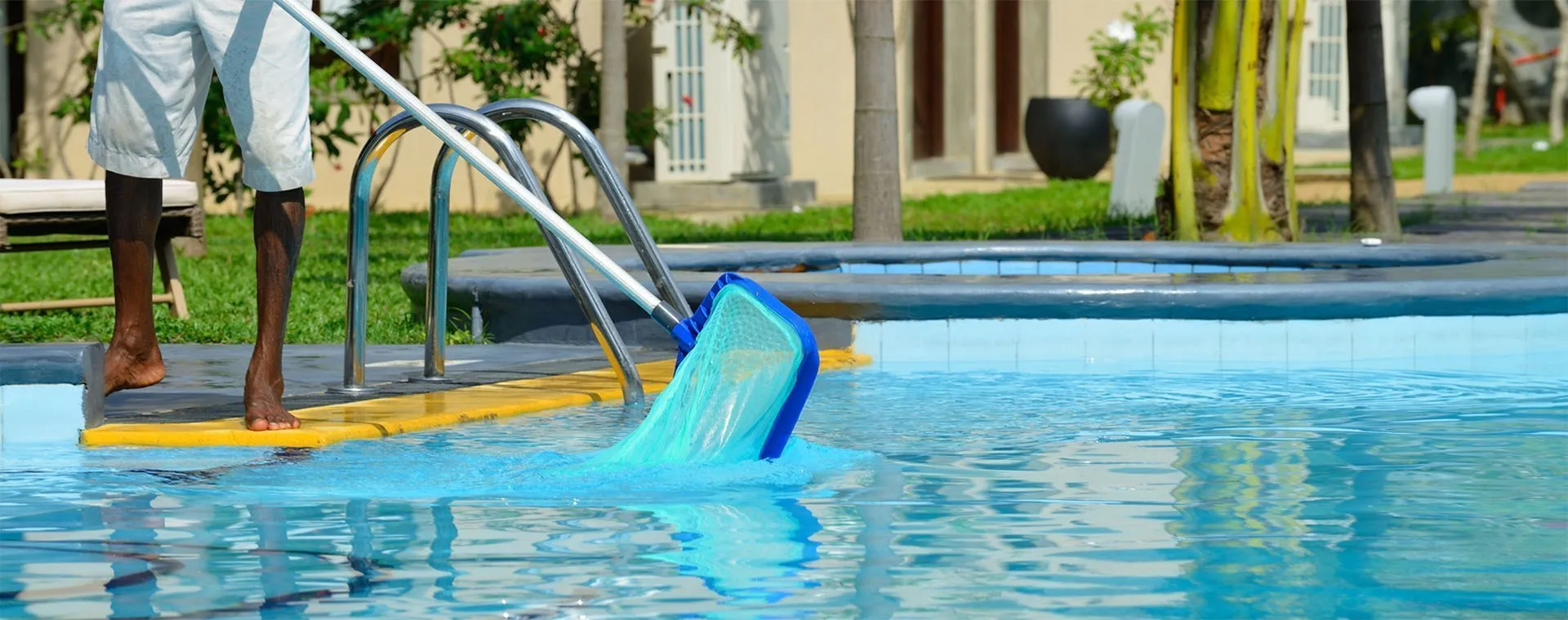 swimming cleaning